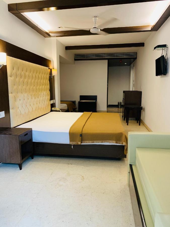 Metropolis Tourist Paharganj Hotel New Delhi